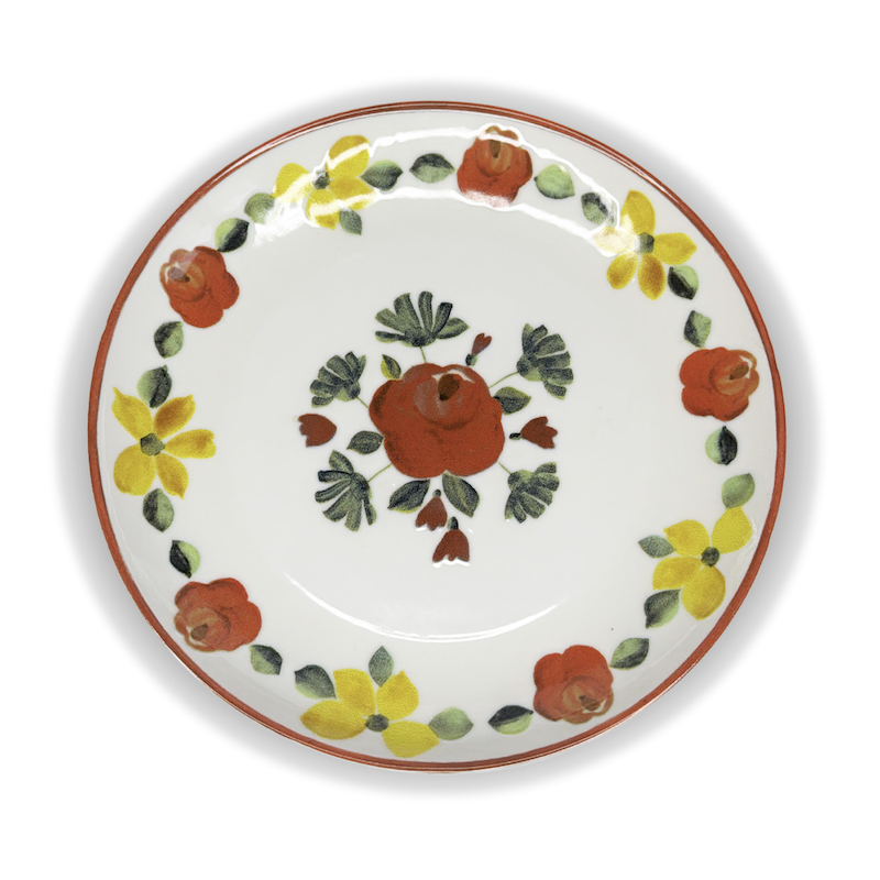 Assiette Fontebasso 1760 décor floral rouge vert motif central vue dessus