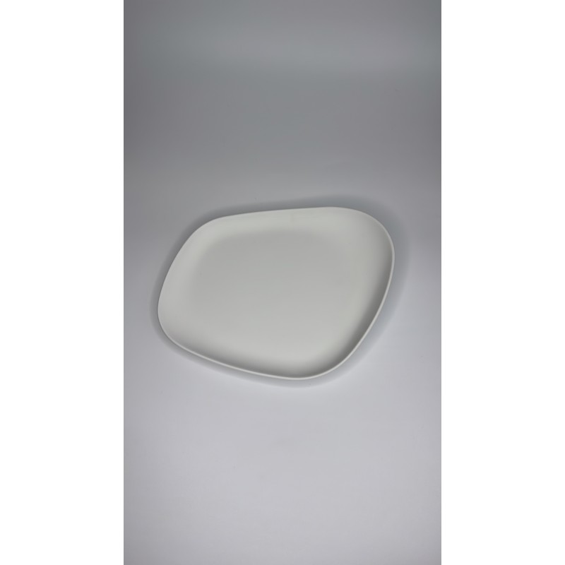 Assiette Yayoi Cookplay blanche forme galet organique vue dessus