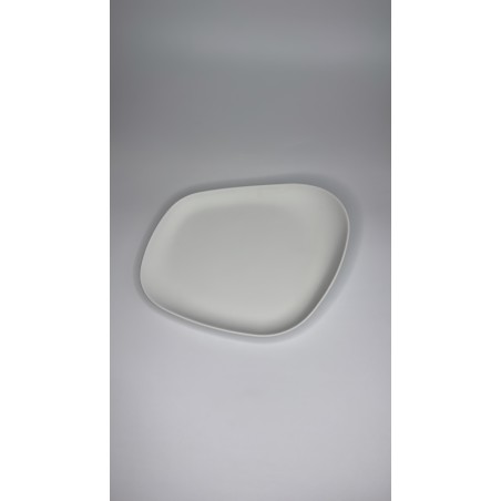 Assiette Yayoi Cookplay blanche forme galet organique vue dessus