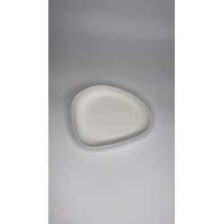 Petite assiette Yayoi Cookplay blanche forme galet compact vue dessus