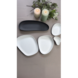 Plat allongé Yayoi noir mat – Cookplay (forme organique)