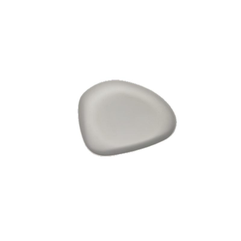 Petite assiette Yayoi Cookplay blanche forme galet compact vue dessus
