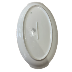 Plat ovale vue du dessous