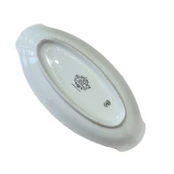 Petit plat ovale de service vue du dessous